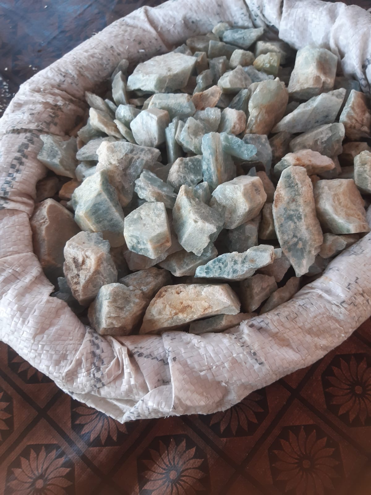 Direct-source precious metal and mineral rough Pakistan